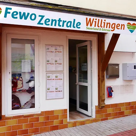 Upland-flair Blumenwiese Mit Einzigartigem Berggarten Im Zentrum!