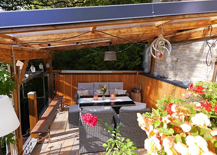 Upland-flair Blumenwiese Im Zentrum!