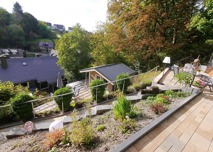 Upland-flair Blumenwiese Im Zentrum!